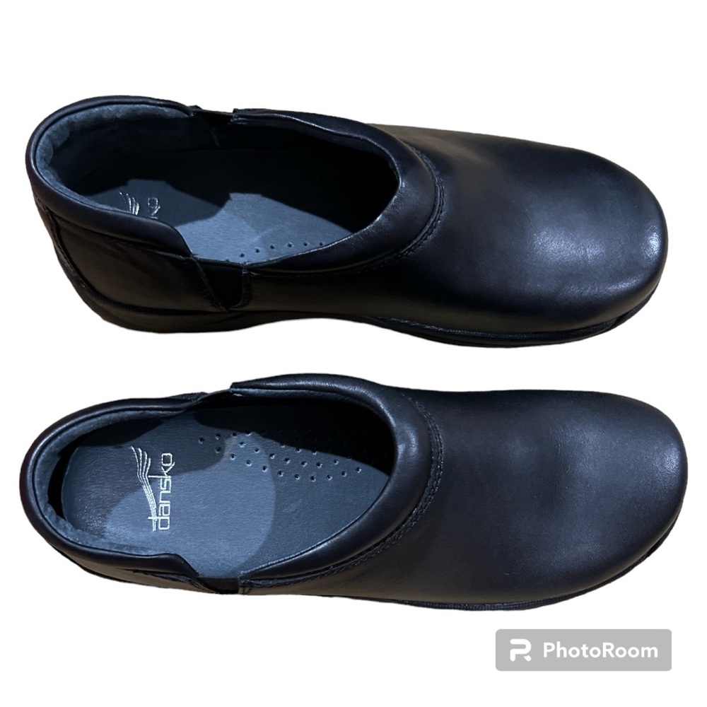 Men’s Dansko Shoes